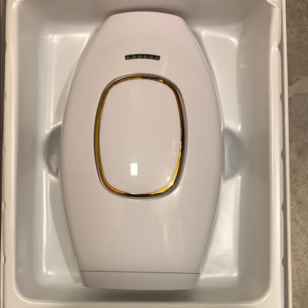 IPL Hair Removal Instrument - Picture 4 of 5